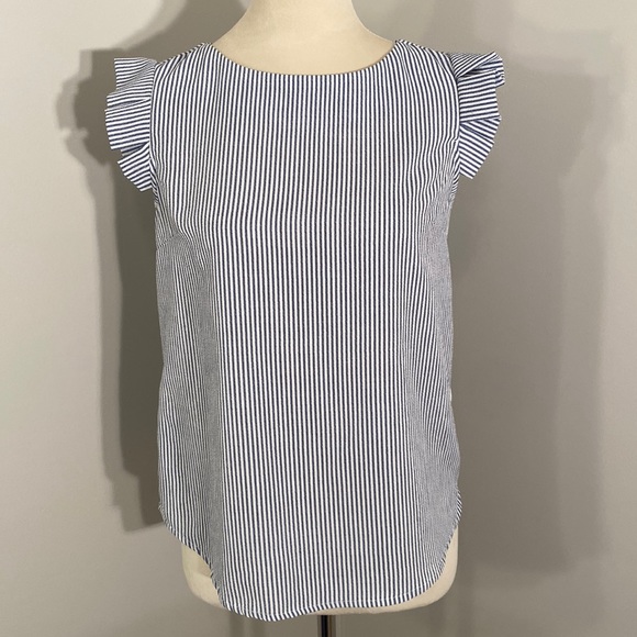 Monteau Tops - ❤️ Monteau Blue pin stripe blouse with ruffle sleeve